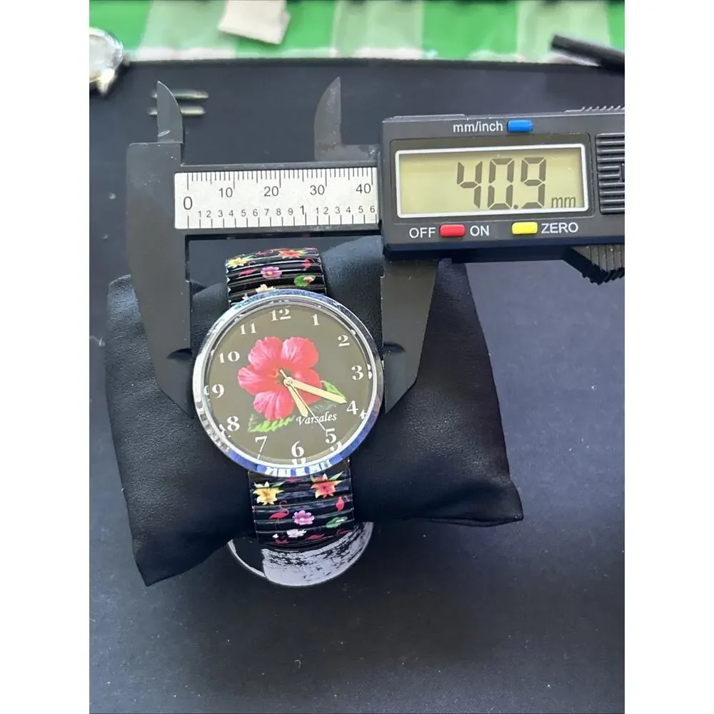 Varsales Floral Dial And Band Women’s Stretch Band Quartz Watch